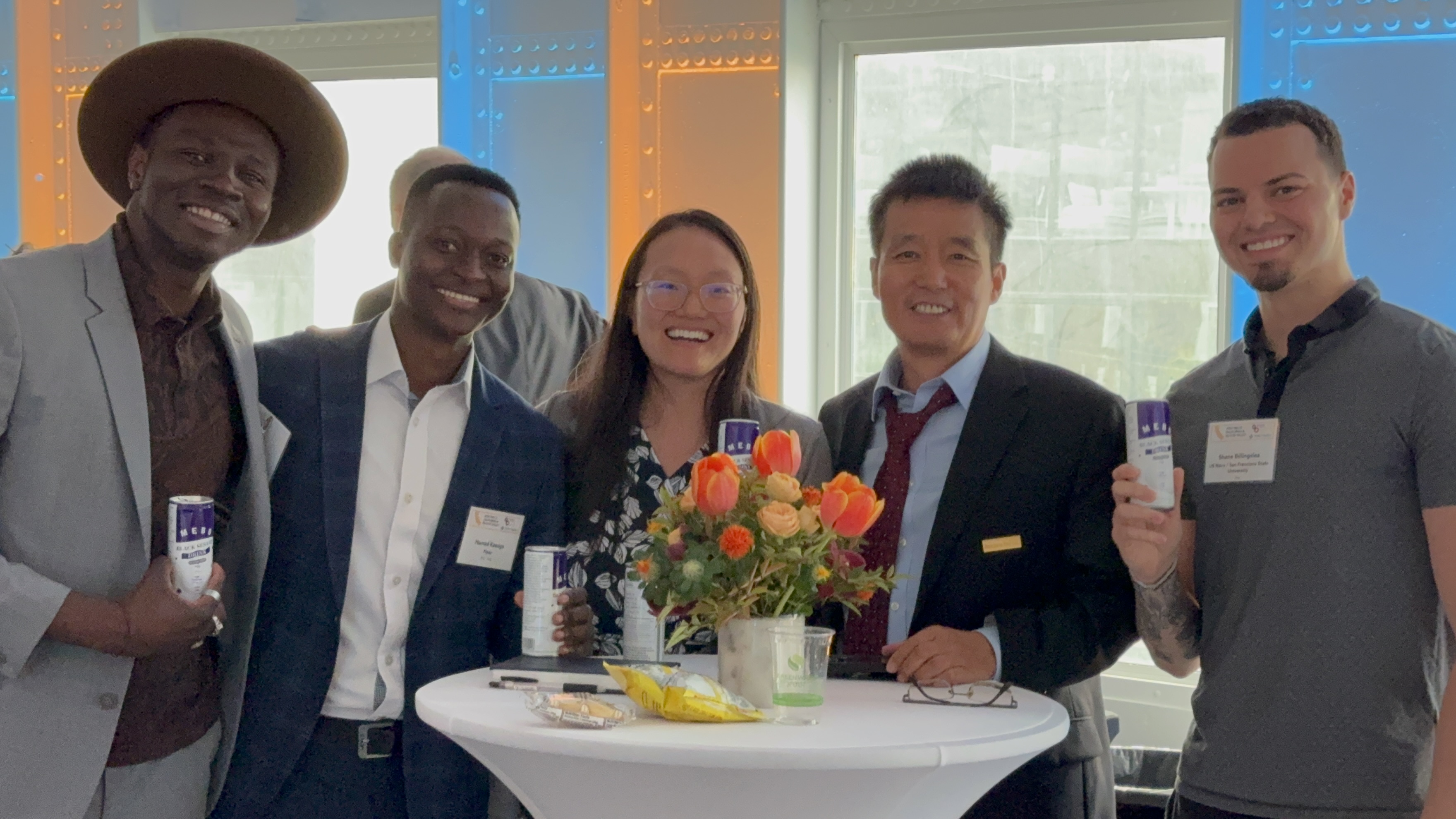 J9集团再生源黑芝麻乳，APEC系列活动专供饮品。